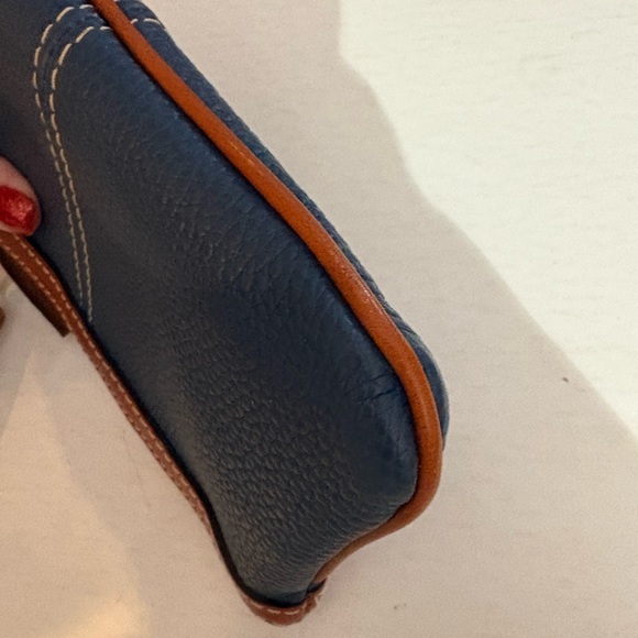 Dooney & Bourke Navy and Brown Wristlet EUC - Picture 6 of 13